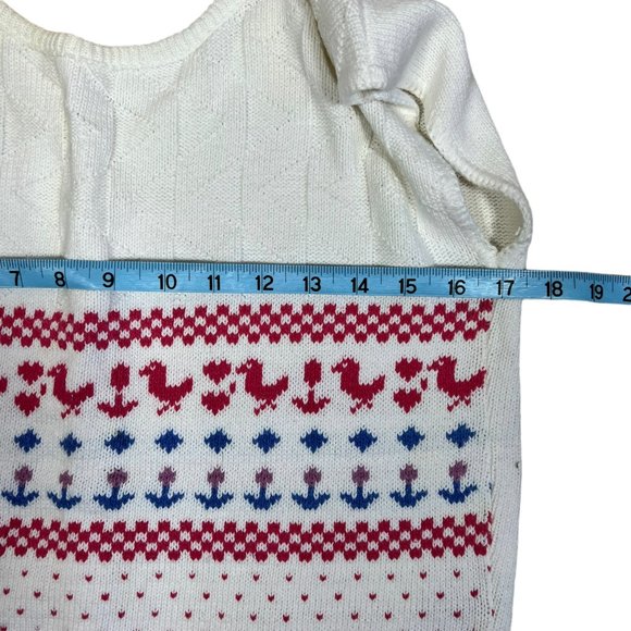 Duck & Heart Sleeveless Sweater - Picture 7 of 9